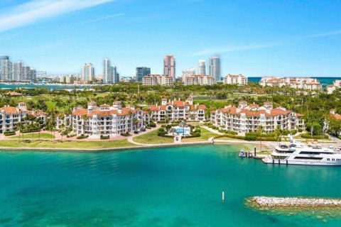 Condominio en venta en Miami Beach, Florida, 3 dormitorios, 254.92 m2 № 1768373 - foto 10