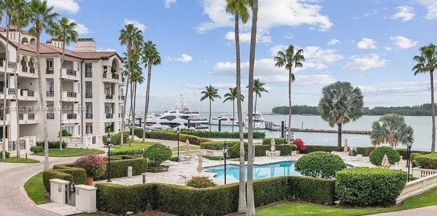 Condominio en Miami Beach, Florida, 3 dormitorios  № 1768373