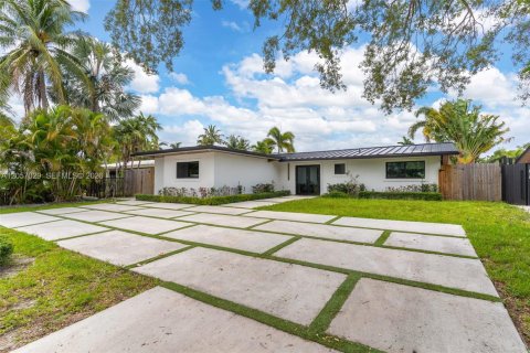 Casa en Fort Lauderdale, Florida 4 dormitorios, 142.33 m2 № 2269627