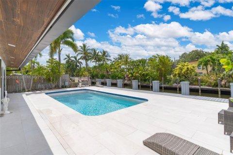 Casa en venta en Fort Lauderdale, Florida, 4 dormitorios, 142.33 m2 № 2269627 - foto 14