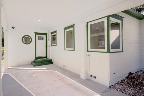 House in Orlando, Florida 3 bedrooms, 162.39 sq.m. № 2431798 - photo 4