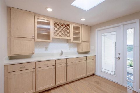 House in Orlando, Florida 3 bedrooms, 162.39 sq.m. № 2431798 - photo 12