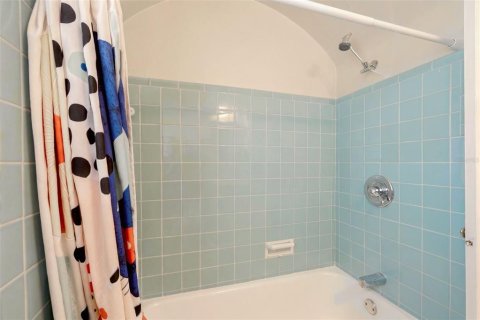 House in Orlando, Florida 3 bedrooms, 162.39 sq.m. № 2431798 - photo 29
