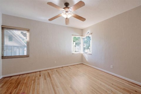 House in Orlando, Florida 3 bedrooms, 162.39 sq.m. № 2431798 - photo 17