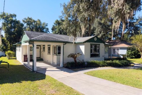 House in Orlando, Florida 3 bedrooms, 162.39 sq.m. № 2431798 - photo 2