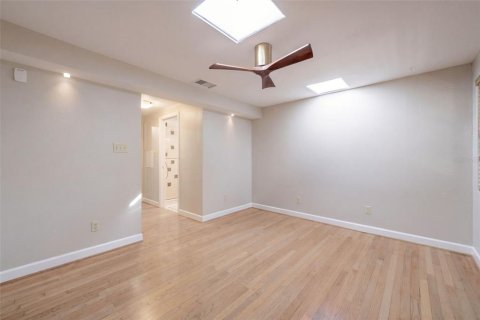 House in Orlando, Florida 3 bedrooms, 162.39 sq.m. № 2431798 - photo 18
