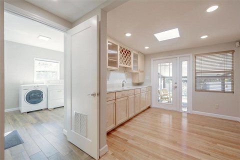 House in Orlando, Florida 3 bedrooms, 162.39 sq.m. № 2431798 - photo 5