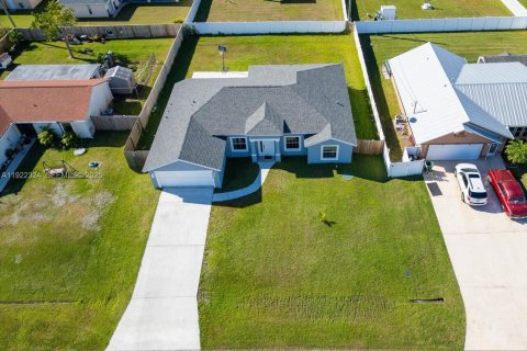 Casa en venta en Port St. Lucie, Florida, 4 dormitorios, 183.57 m2 № 1984254 - foto 4