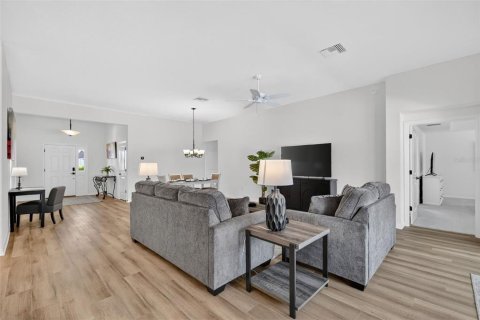 Casa en venta en The Villages, Florida, 3 dormitorios, 180.88 m2 № 2113152 - foto 17