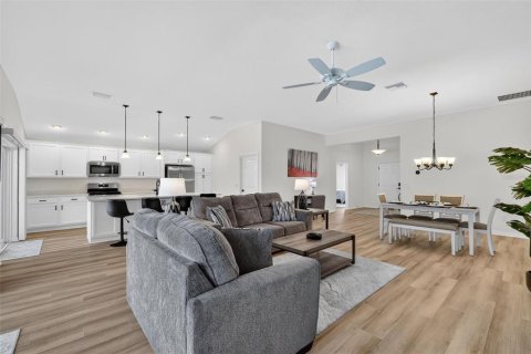 Casa en venta en The Villages, Florida, 3 dormitorios, 180.88 m2 № 2113152 - foto 16