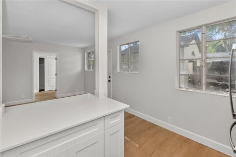 Villa ou maison à louer à Orlando, Floride: 2 chambres, 73.11 m2 № 2389029 - photo 10