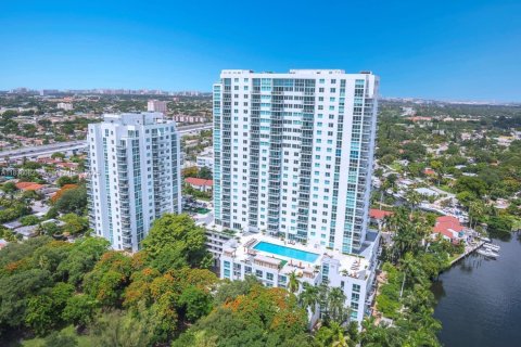 Condo in Miami, Florida, 2 bedrooms  № 1819759 - photo 12