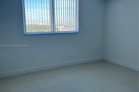 Condo in Miami, Florida, 2 bedrooms  № 1819759 - photo 6