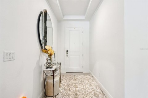 House in Orlando, Florida 4 bedrooms, 398.27 sq.m. № 2095594 - photo 4
