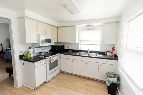 Купить коммерческую недвижимость в Аркадия, Флорида 7 спален, 306.58м2, № 1760524 - фото 25