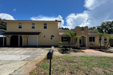 Villa ou maison à Tarpon Springs, Floride 5 chambres, 299.89 m2 № 2312343