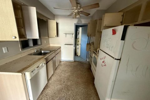 Casa en venta en Tarpon Springs, Florida, 4 dormitorios, 176.61 m2 № 1622757 - foto 9