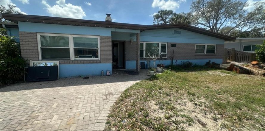 Casa en Tarpon Springs, Florida 4 dormitorios, 176.61 m2 № 1622757