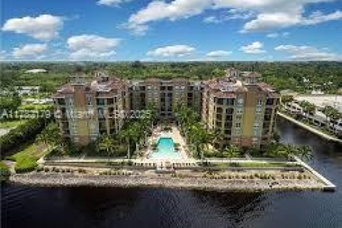 Copropriété à vendre à Fort Myers, Floride: 2 chambres, 93.18 m2 № 1935713 - photo 18