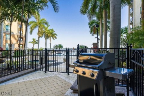 Condo in Fort Myers, Florida, 2 bedrooms № 1935713 - photo 21