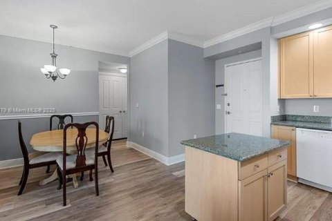 Copropriété à vendre à Fort Myers, Floride: 2 chambres, 93.18 m2 № 1935713 - photo 5