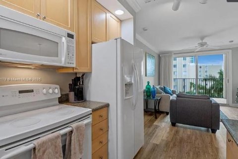 Copropriété à vendre à Fort Myers, Floride: 2 chambres, 93.18 m2 № 1935713 - photo 4