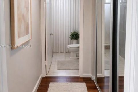 Condominio en venta en Hallandale Beach, Florida, 3 dormitorios, 144.93 m2 № 2056287 - foto 11