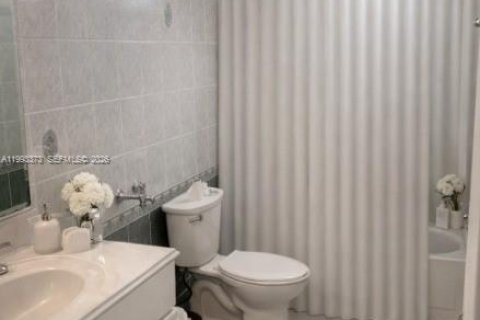 Condominio en venta en Hallandale Beach, Florida, 3 dormitorios, 144.93 m2 № 2056287 - foto 9