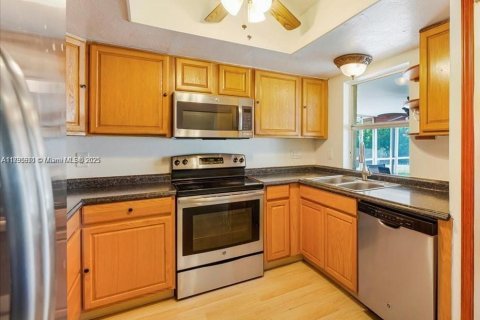 Villa ou maison à vendre à Cape Coral, Floride: 3 chambres № 1948070 - photo 8
