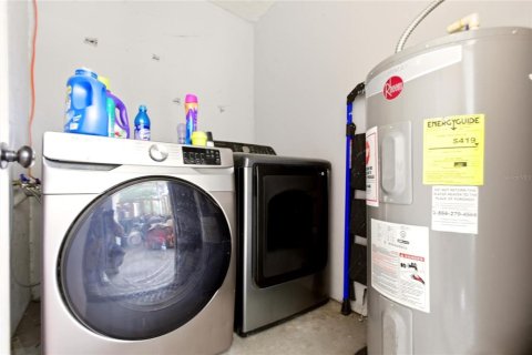 Купить коммерческую недвижимость в Лисбург, Флорида 4 спальни, 143.07м2, № 2217703 - фото 17