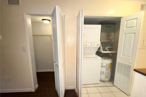 Condo in Gainesville, Florida, 2 bedrooms  № 1868927 - photo 7