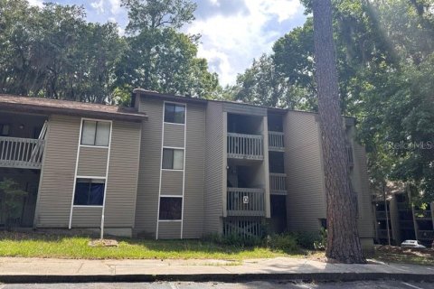 Condo in Gainesville, Florida, 2 bedrooms  № 1868927 - photo 1
