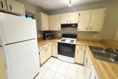 Condo in Gainesville, Florida, 2 bedrooms  № 1868927 - photo 4