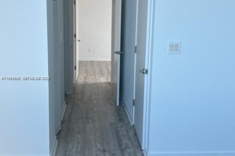 Снять в аренду кондоминиум в Майами, Флорида 2 спальни, 102.66м2, № 1990159 - фото 8