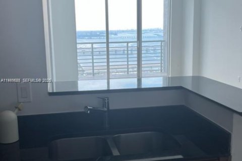 Снять в аренду кондоминиум в Майами, Флорида 2 спальни, 102.66м2, № 1990159 - фото 14