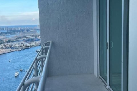 Снять в аренду кондоминиум в Майами, Флорида 2 спальни, 102.66м2, № 1990159 - фото 17