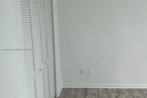 Снять в аренду кондоминиум в Майами, Флорида 2 спальни, 102.66м2, № 1990159 - фото 12