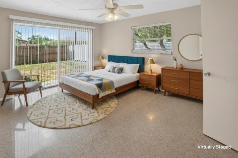 House in Seminole, Florida 4 bedrooms, 151.8 sq.m. № 2093217 - photo 7