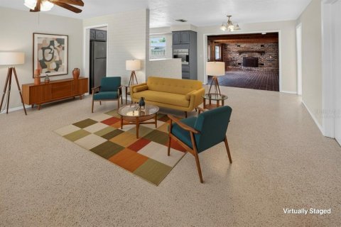 House in Seminole, Florida 4 bedrooms, 151.8 sq.m. № 2093217 - photo 4
