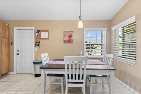 Casa en venta en Cocoa, Florida, 3 dormitorios, 124.4 m2 № 1734995 - foto 13
