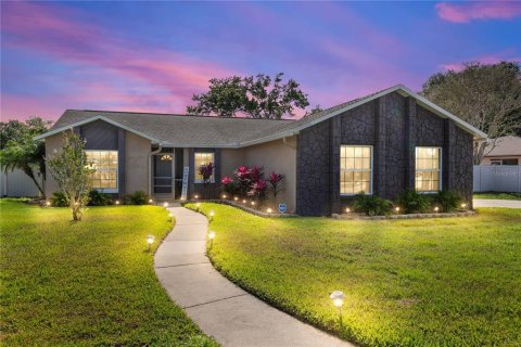 Casa en venta en Cocoa, Florida, 3 dormitorios, 124.4 m2 № 1734995 - foto 1