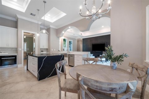 Villa ou maison à louer à Pinecrest, Floride: 5 chambres, 449.46 m2 № 2282920 - photo 8