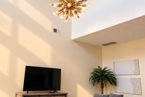Casa en venta en Clermont, Florida, 7 dormitorios, 286.32 m2 № 2385760 - foto 15
