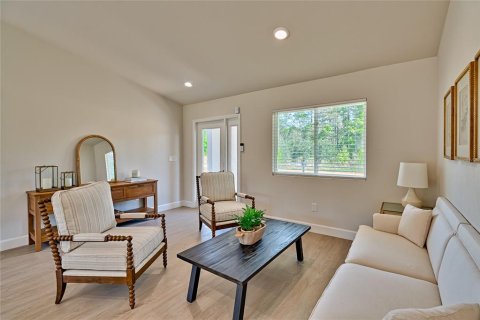 House in Hawthorne, Florida 3 bedrooms, 134.62 sq.m. № 1108425 - photo 4