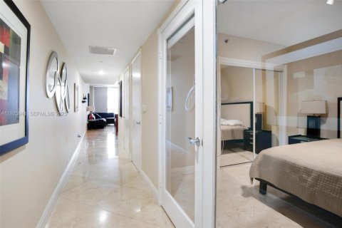 Condo in Hallandale Beach, Florida, 1 bedroom  № 2052751 - photo 8