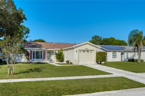 Villa ou maison à vendre à Clearwater, Floride: 3 chambres, 104.24 m2 № 2437254 - photo 2