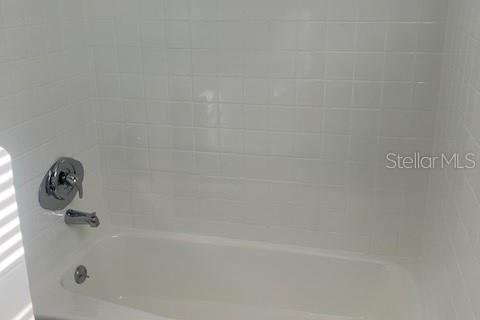 Casa en venta en Fruitland Park, Florida, 4 dormitorios, 187.85 m2 № 2215837 - foto 12