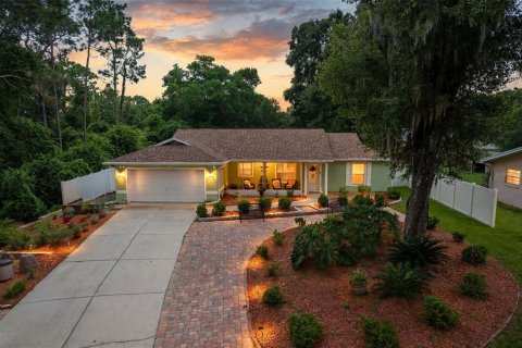 House in Inverness, Florida 3 bedrooms, 133.22 sq.m. № 2309867