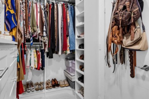 Villa ou maison à vendre à Miami, Floride: 3 chambres, 94.02 m2 № 2023723 - photo 24