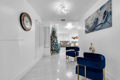 Villa ou maison à vendre à Miami, Floride: 3 chambres, 94.02 m2 № 2023723 - photo 9